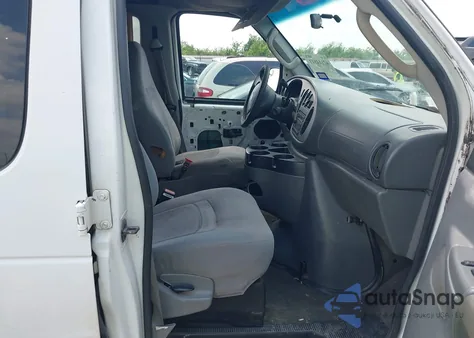 2006 Ford E-350 Super Duty из США, поврежденный, VIN 1FBNE31L16DA61915